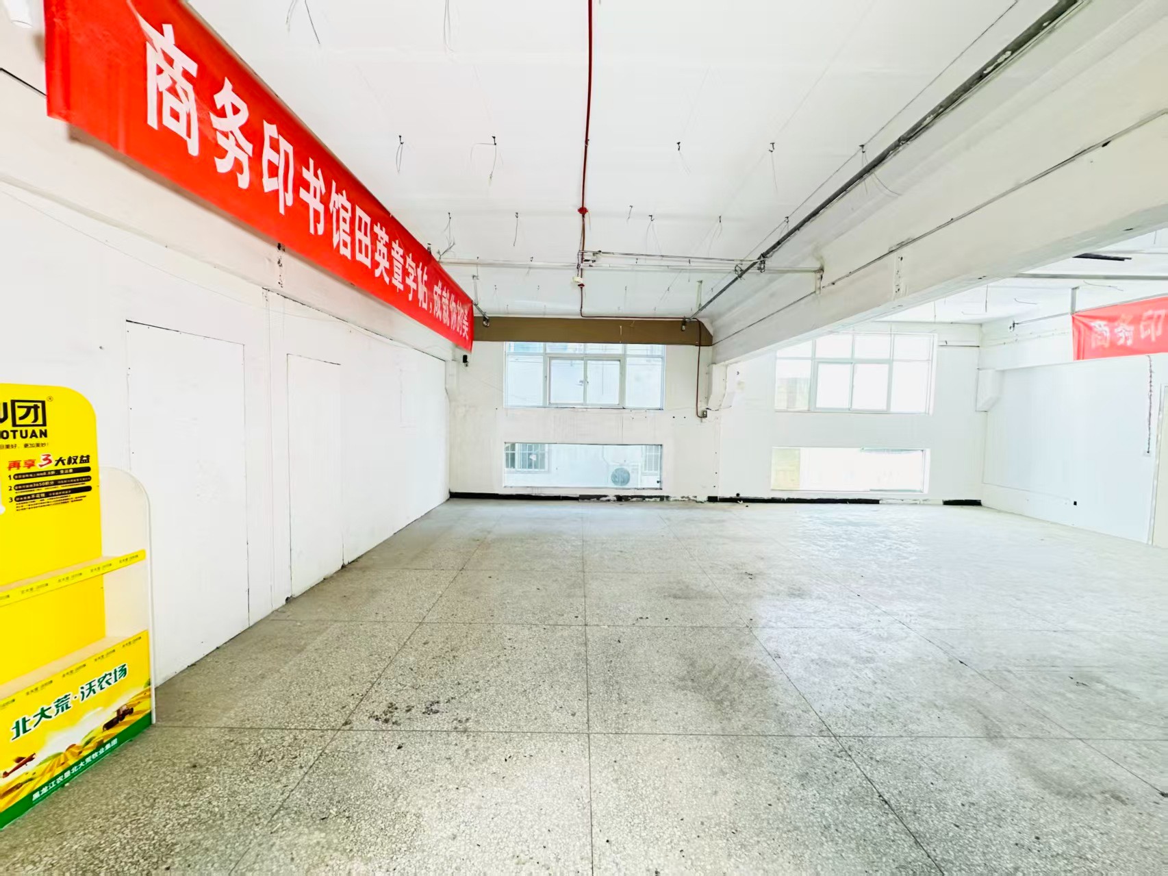 圣域蓝湾人工智能（AI）应用企业 ✅ AI大模型应用及智能办公项目 ✅ 软件开发、数字技术企业 ✅ 电商直播、新媒体运营团队 ✅ 智能营销、智慧零售项目